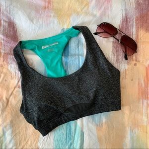 FOREVER 21 Sports Bra (Size S)